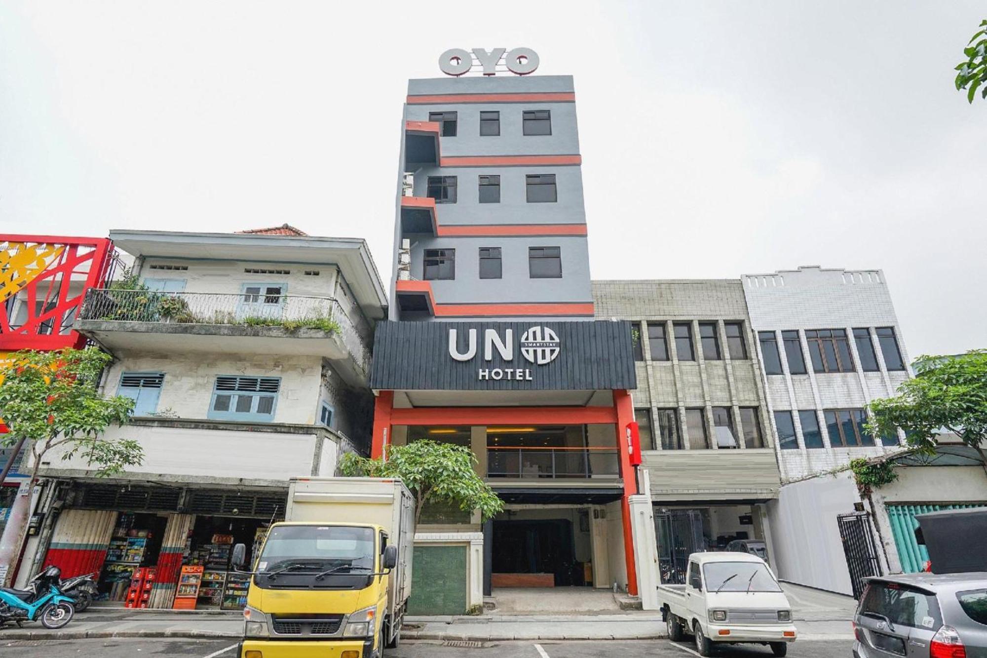 Hotel O Genteng Near Genteng Market Formerly Uno Hotel سورابايا المظهر الخارجي الصورة