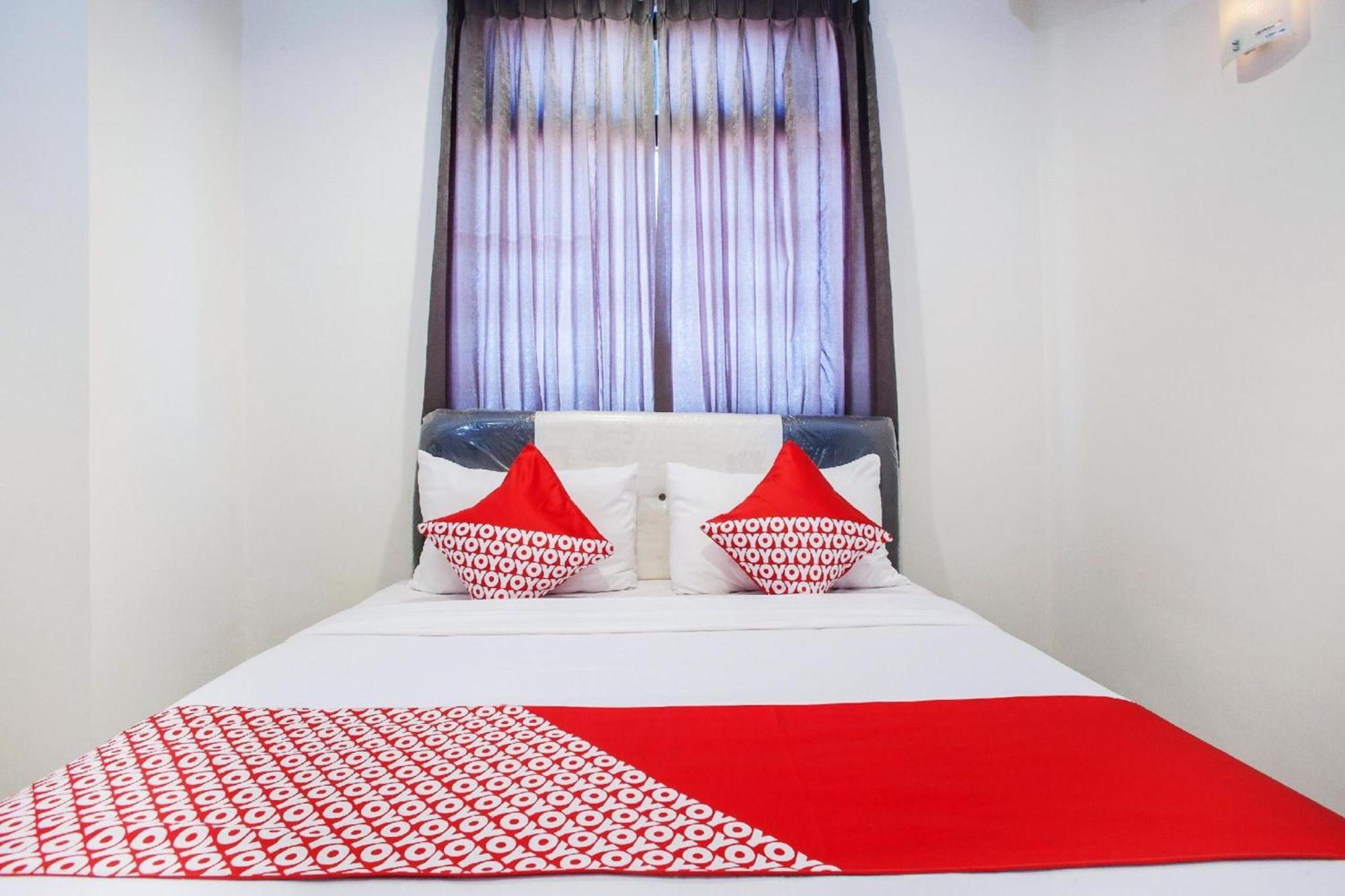 Hotel O Genteng Near Genteng Market Formerly Uno Hotel سورابايا المظهر الخارجي الصورة