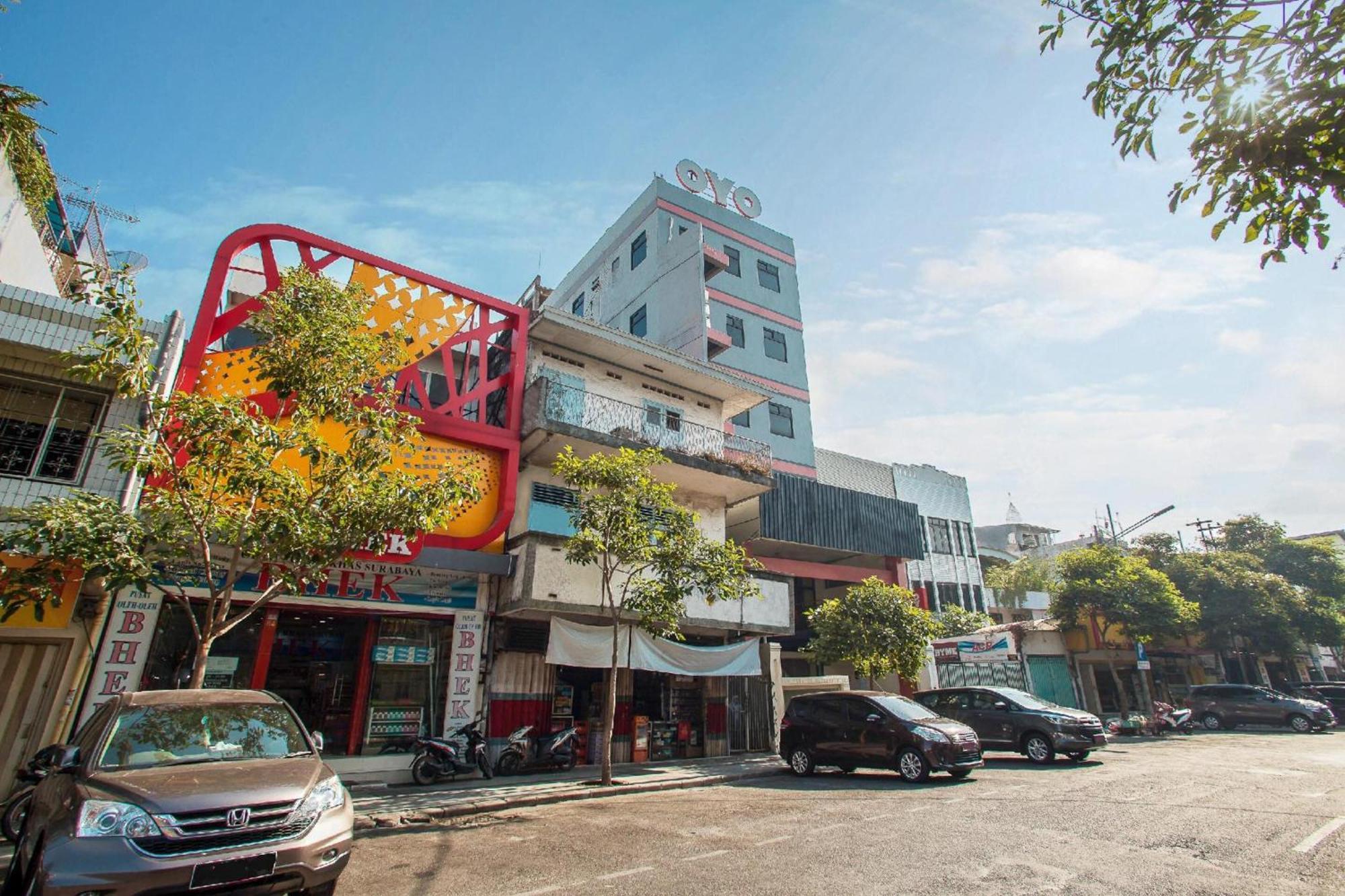 Hotel O Genteng Near Genteng Market Formerly Uno Hotel سورابايا المظهر الخارجي الصورة