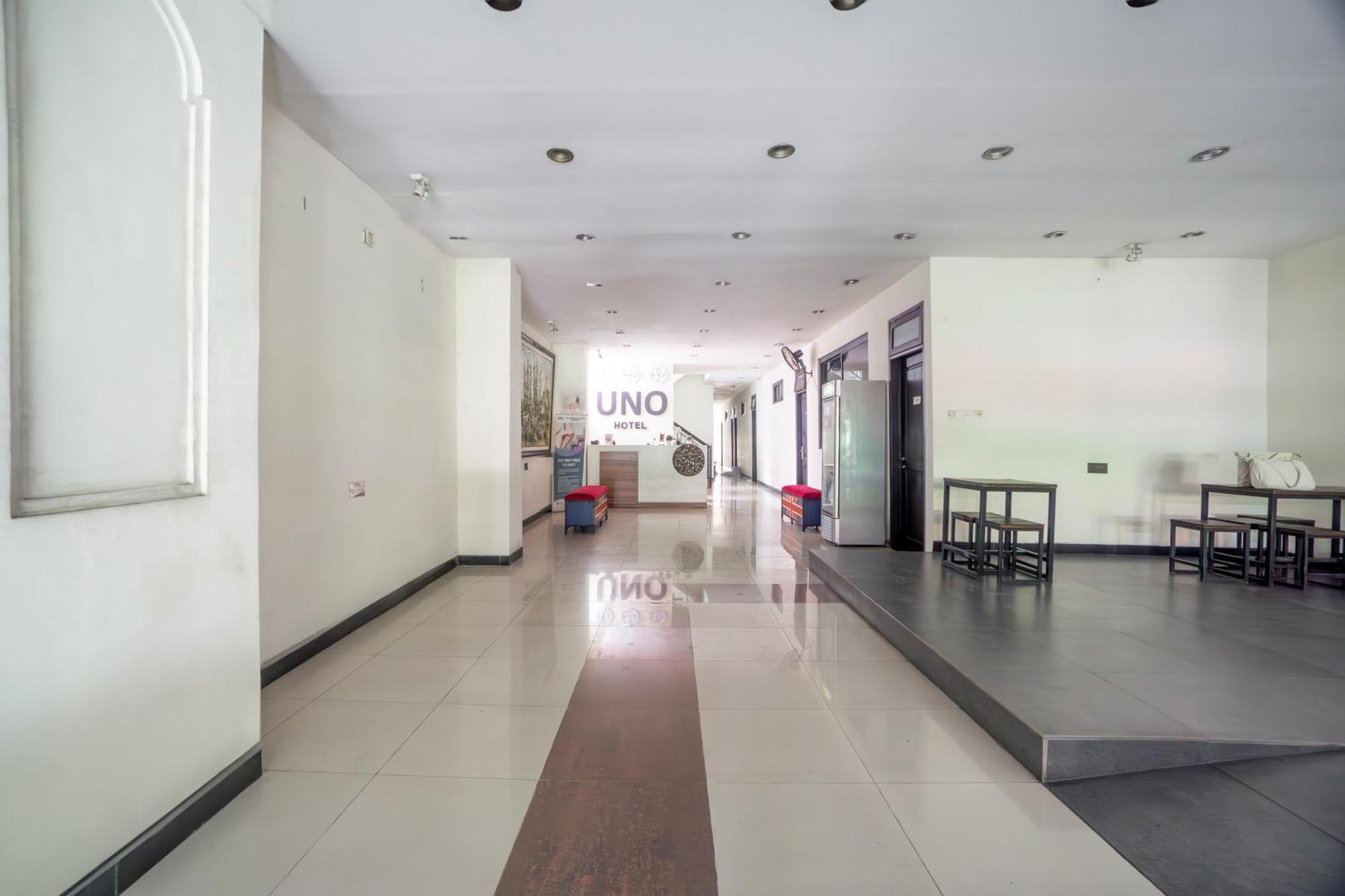 Hotel O Genteng Near Genteng Market Formerly Uno Hotel سورابايا المظهر الخارجي الصورة