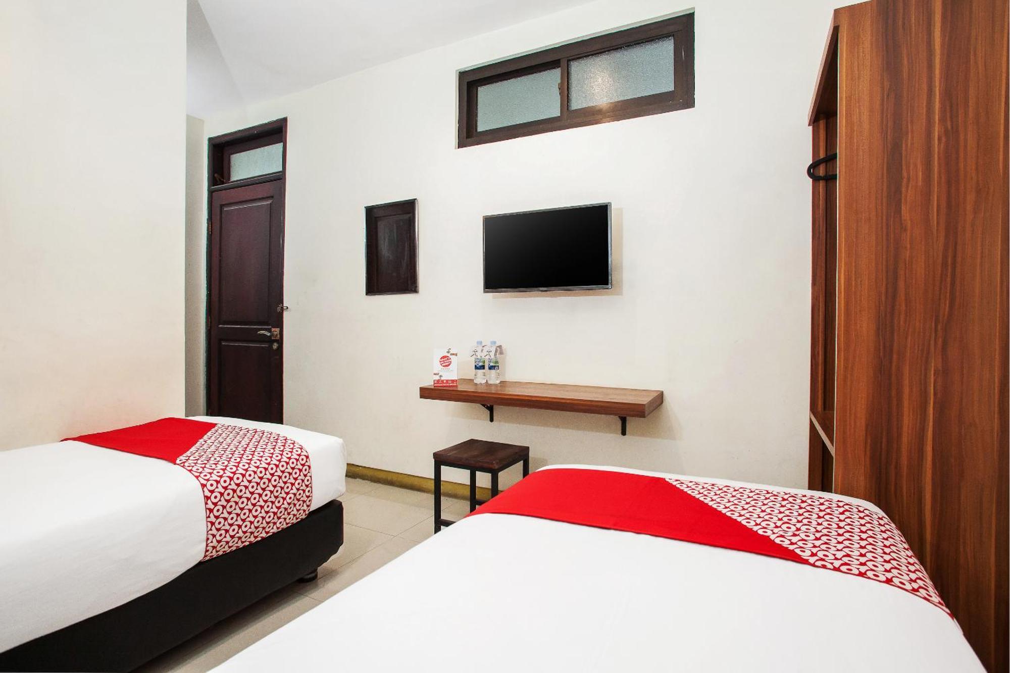 Hotel O Genteng Near Genteng Market Formerly Uno Hotel سورابايا المظهر الخارجي الصورة