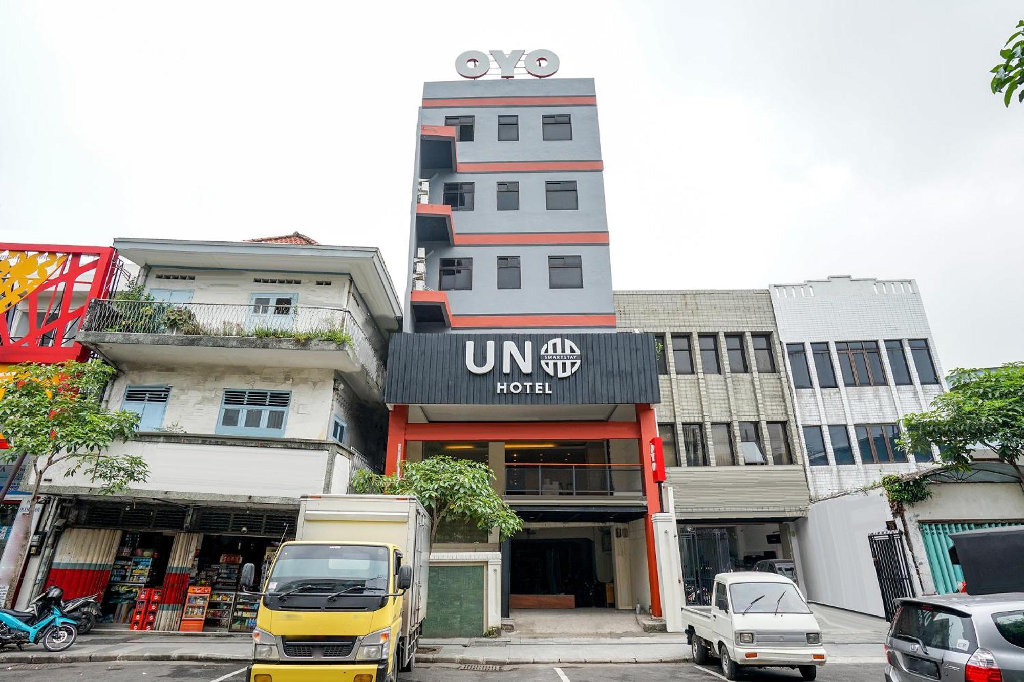 Hotel O Genteng Near Genteng Market Formerly Uno Hotel سورابايا المظهر الخارجي الصورة
